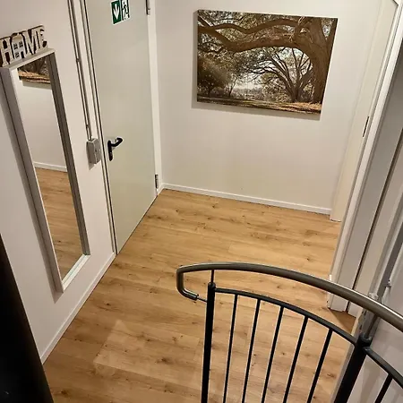 Bloom - Zentral, Modern, Großzügig Für 1-6 Pers Apartamento